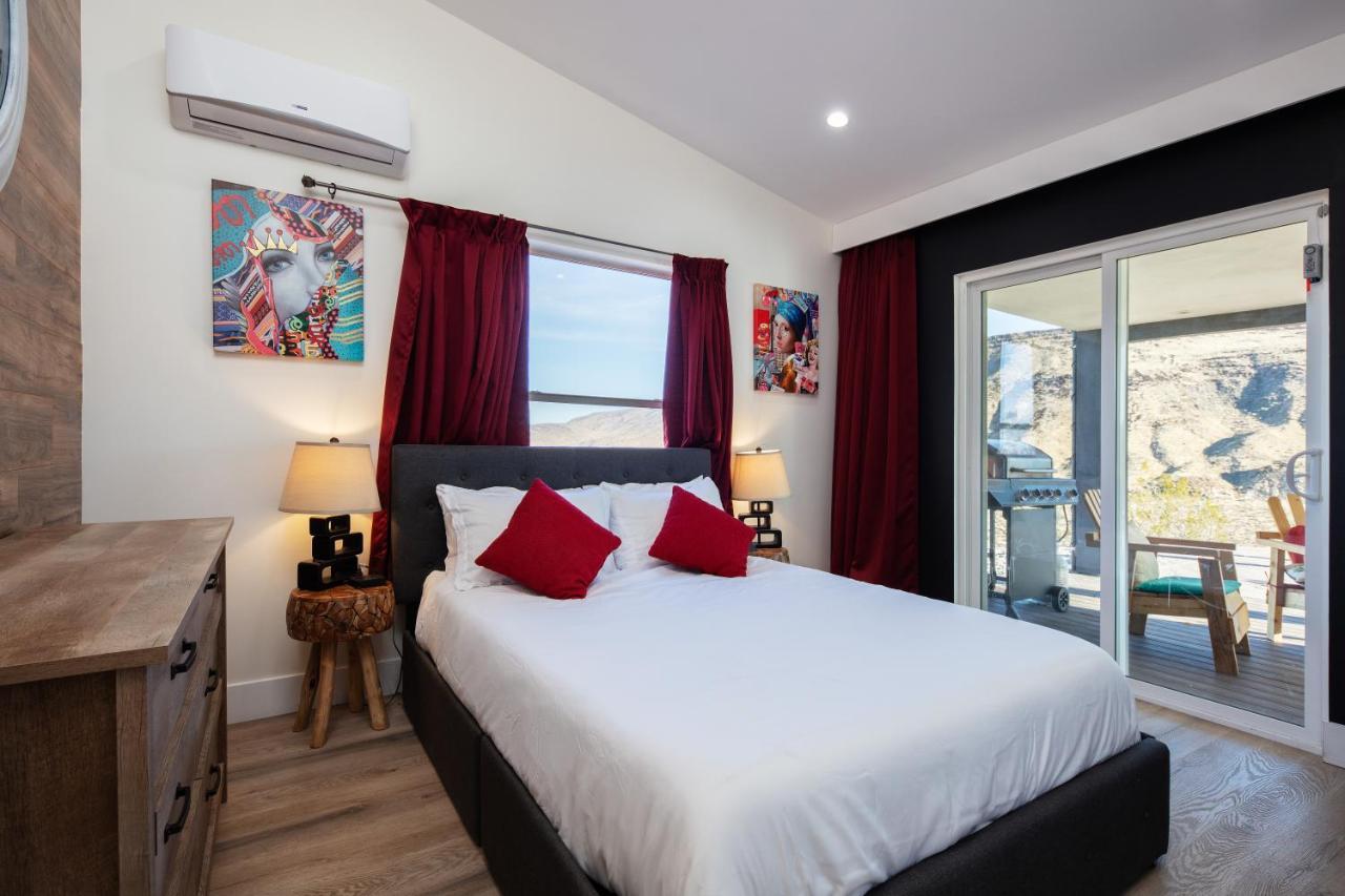 Wind Hill Hotel Yucca Valley Bagian luar foto