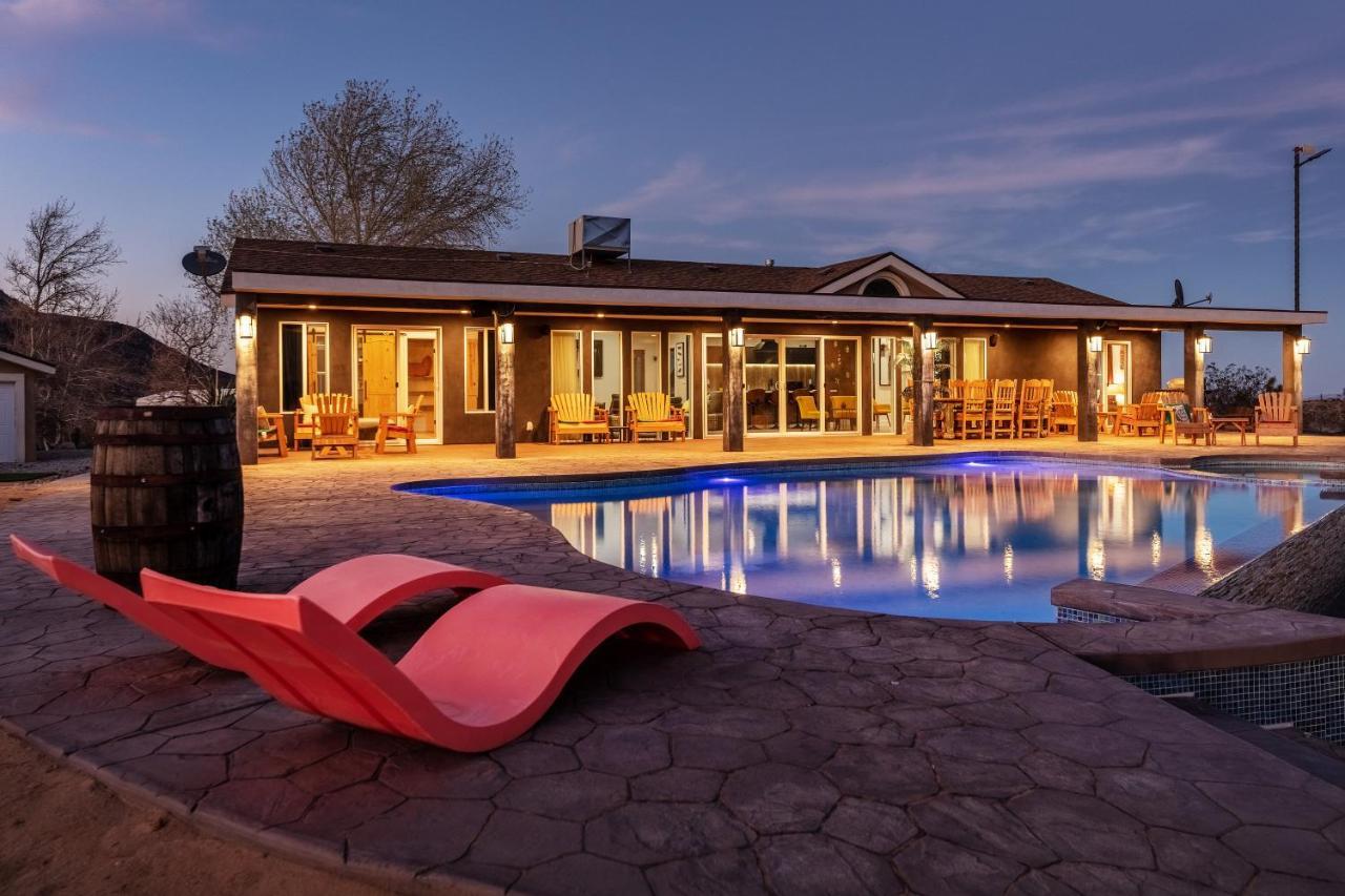 Wind Hill Hotel Yucca Valley Bagian luar foto