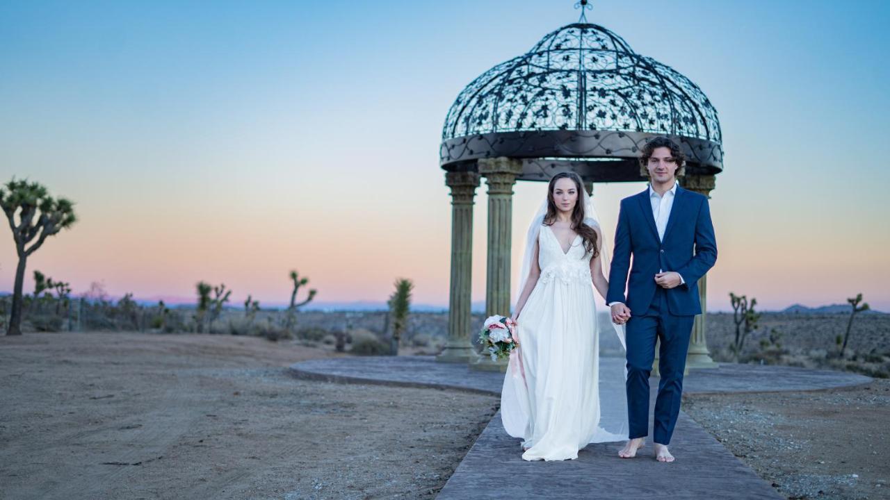 Wind Hill Hotel Yucca Valley Bagian luar foto