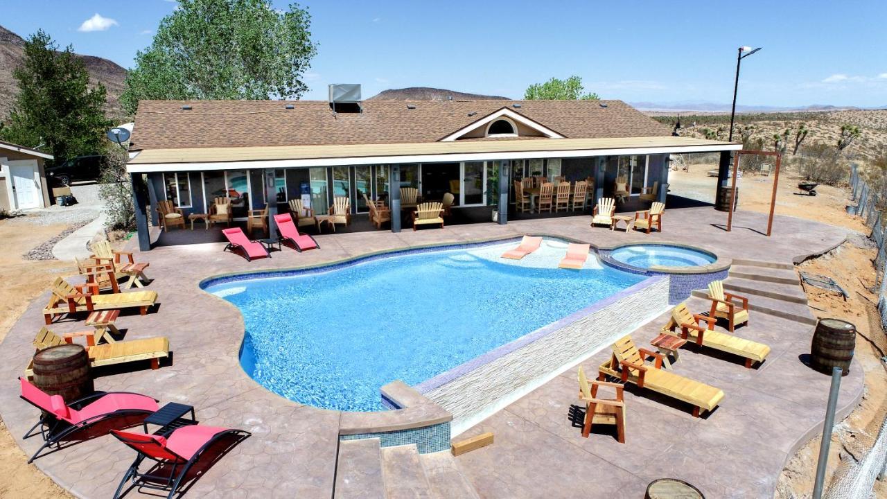 Wind Hill Hotel Yucca Valley Bagian luar foto