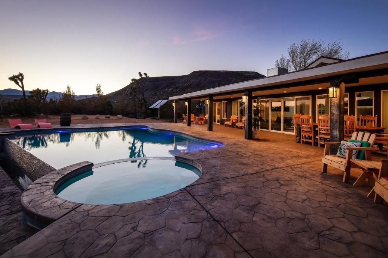 Wind Hill Hotel Yucca Valley Bagian luar foto