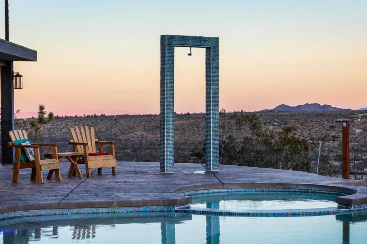 Wind Hill Hotel Yucca Valley Bagian luar foto